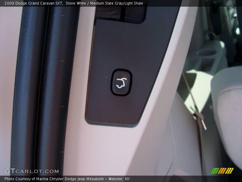 Stone White / Medium Slate Gray/Light Shale 2009 Dodge Grand Caravan SXT