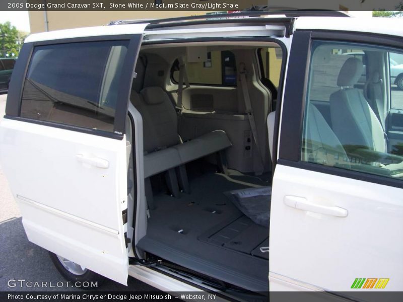 Stone White / Medium Slate Gray/Light Shale 2009 Dodge Grand Caravan SXT