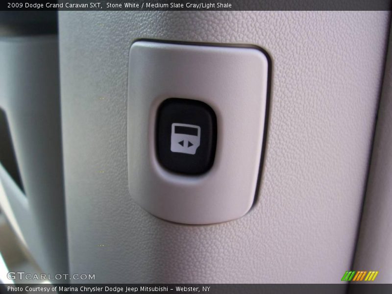Stone White / Medium Slate Gray/Light Shale 2009 Dodge Grand Caravan SXT