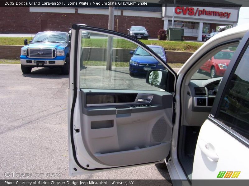 Stone White / Medium Slate Gray/Light Shale 2009 Dodge Grand Caravan SXT