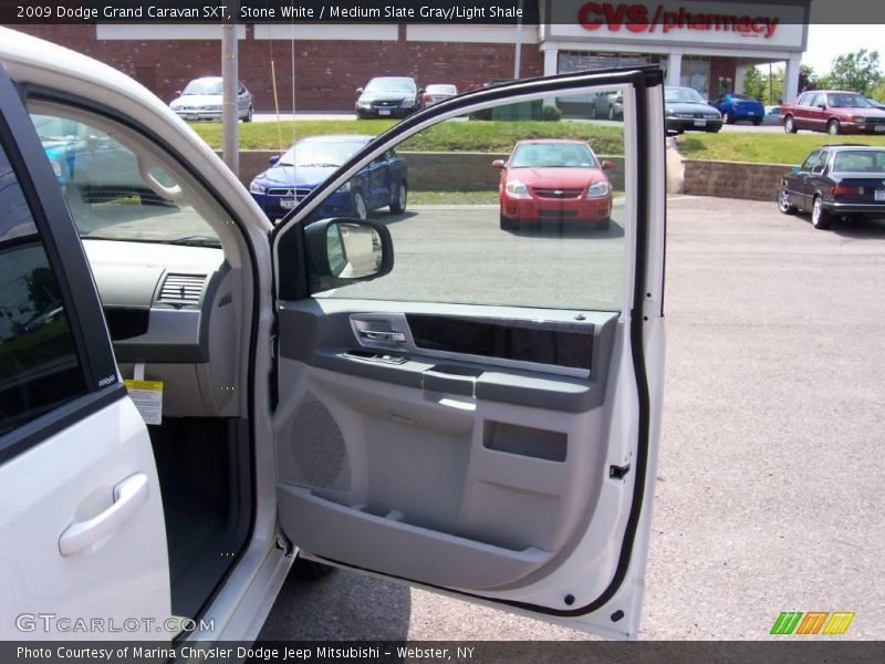 Stone White / Medium Slate Gray/Light Shale 2009 Dodge Grand Caravan SXT