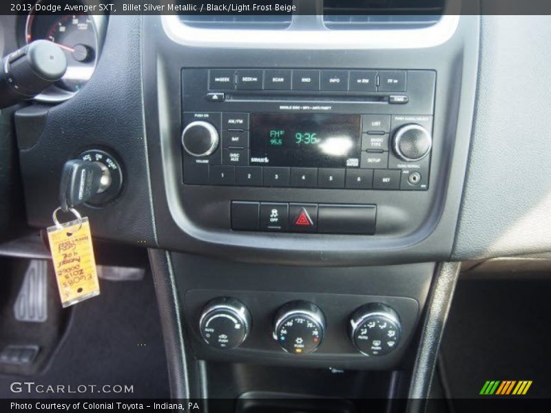 Billet Silver Metallic / Black/Light Frost Beige 2013 Dodge Avenger SXT