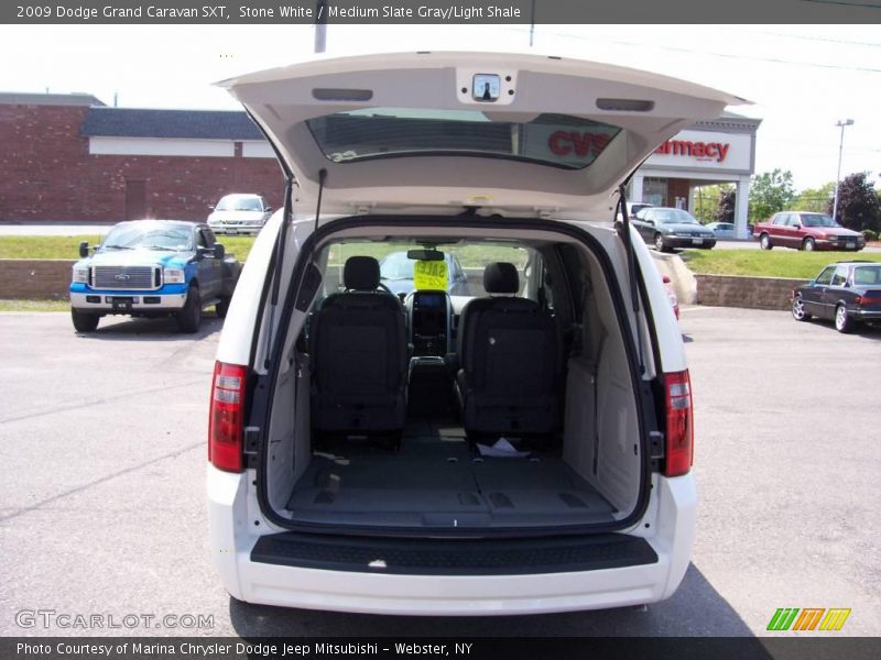 Stone White / Medium Slate Gray/Light Shale 2009 Dodge Grand Caravan SXT