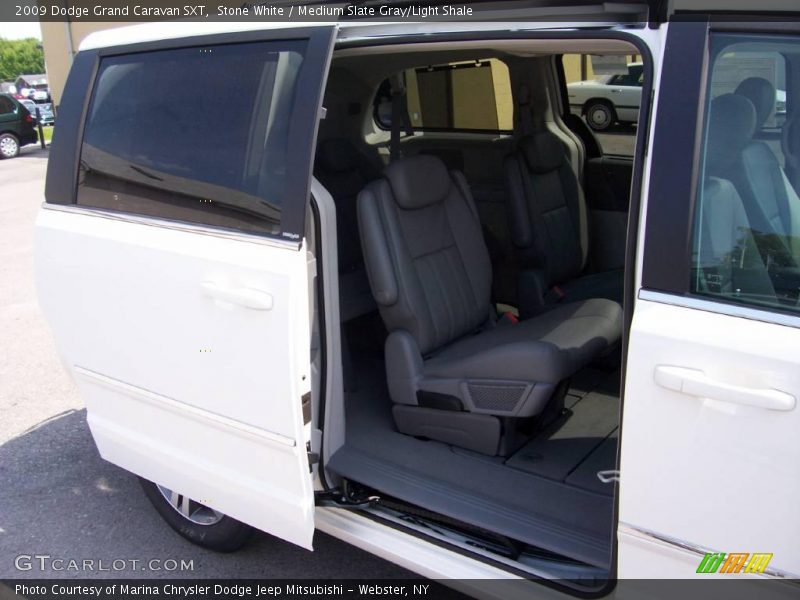 Stone White / Medium Slate Gray/Light Shale 2009 Dodge Grand Caravan SXT