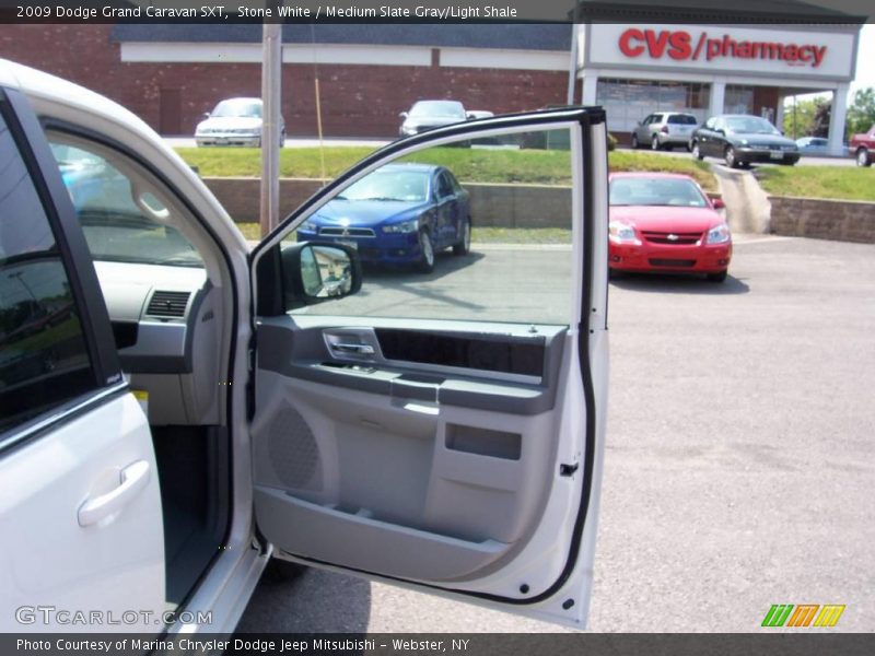 Stone White / Medium Slate Gray/Light Shale 2009 Dodge Grand Caravan SXT