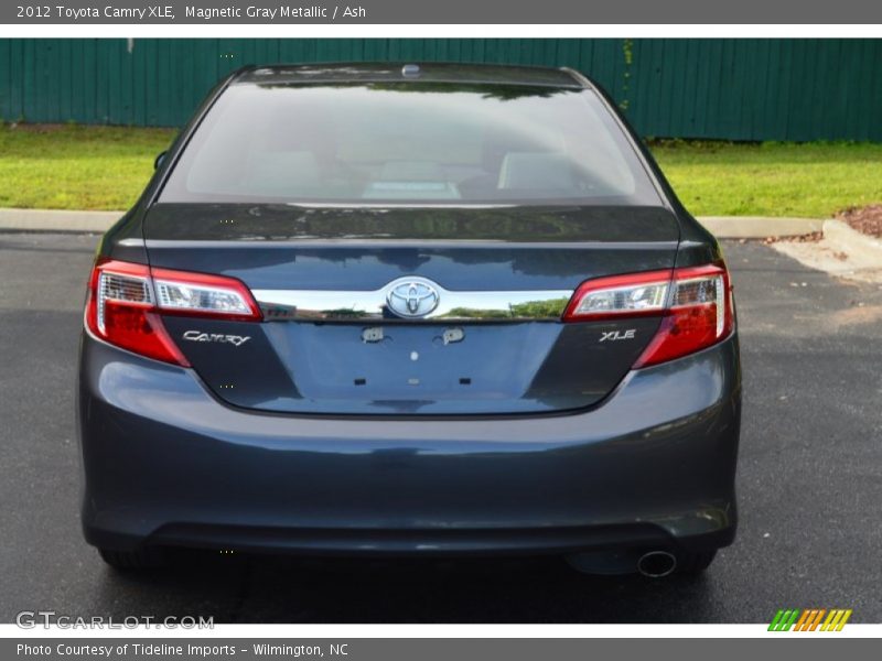 Magnetic Gray Metallic / Ash 2012 Toyota Camry XLE