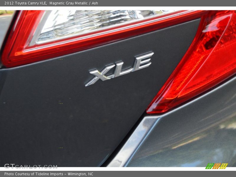Magnetic Gray Metallic / Ash 2012 Toyota Camry XLE