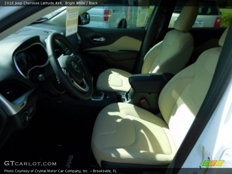Bright White / Black 2016 Jeep Cherokee Latitude 4x4