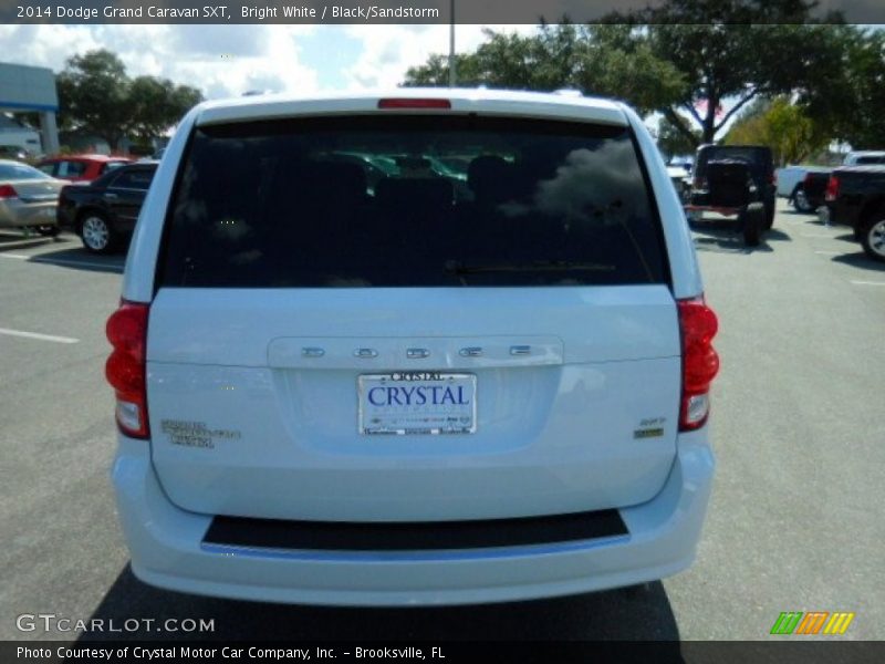 Bright White / Black/Sandstorm 2014 Dodge Grand Caravan SXT