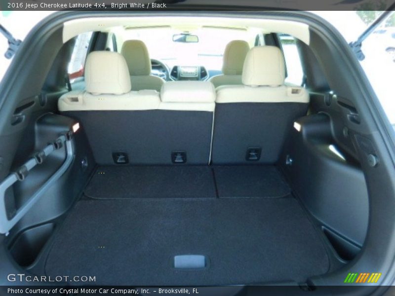 Bright White / Black 2016 Jeep Cherokee Latitude 4x4