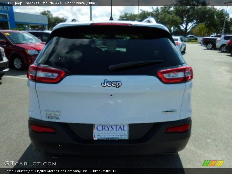 Bright White / Black 2016 Jeep Cherokee Latitude 4x4