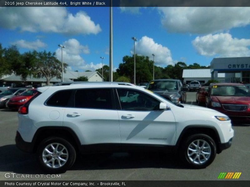 Bright White / Black 2016 Jeep Cherokee Latitude 4x4