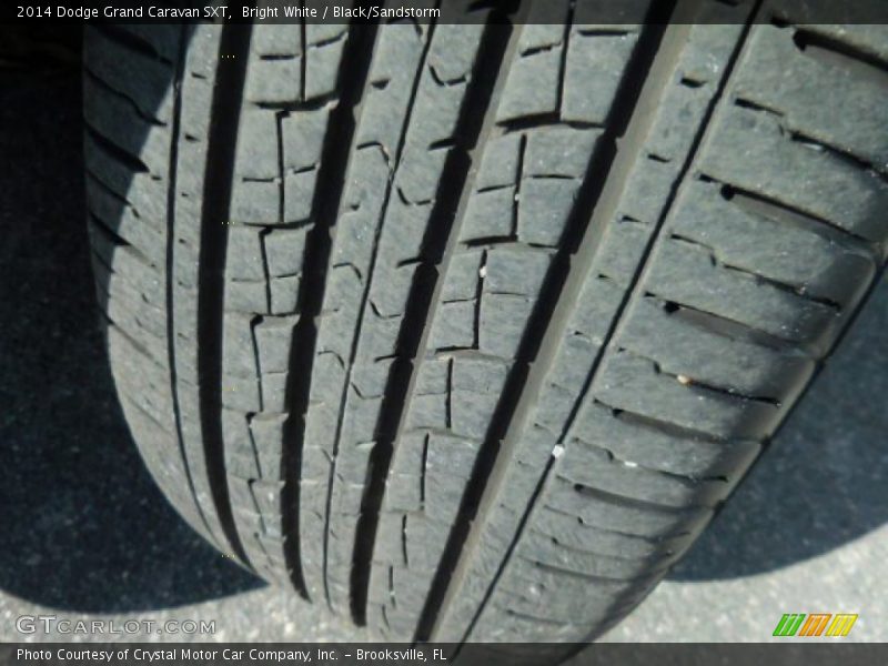 Bright White / Black/Sandstorm 2014 Dodge Grand Caravan SXT