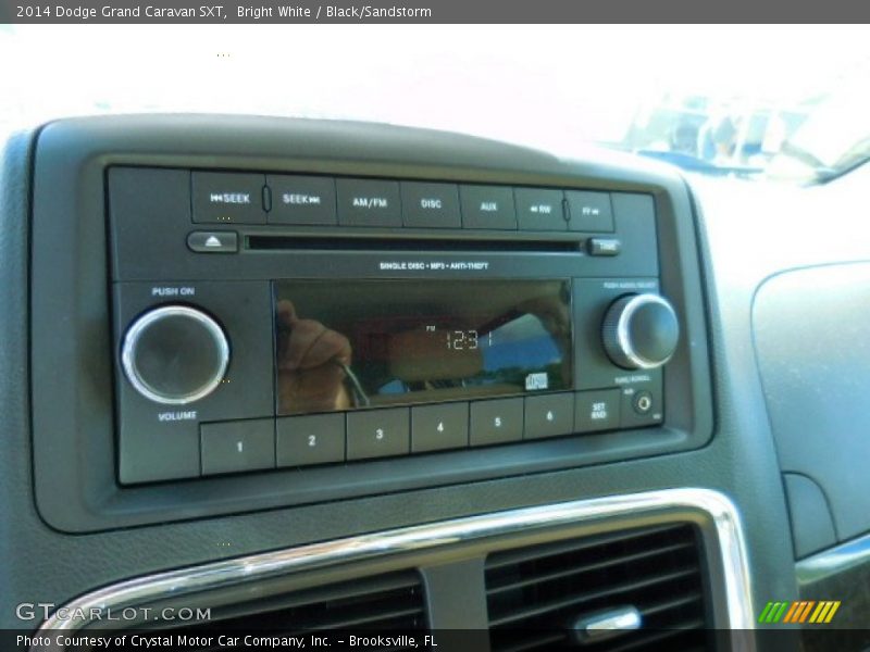Bright White / Black/Sandstorm 2014 Dodge Grand Caravan SXT