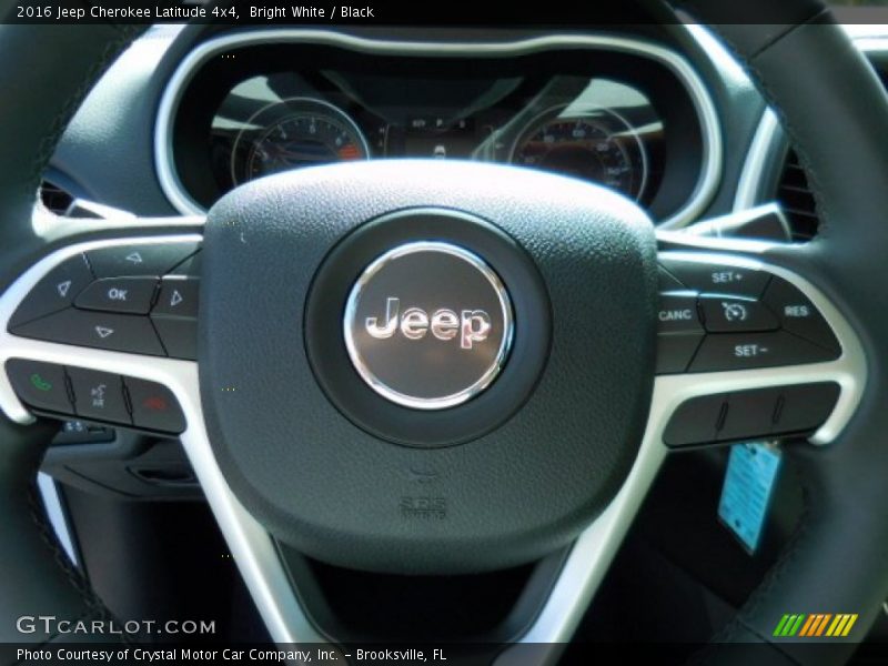 Bright White / Black 2016 Jeep Cherokee Latitude 4x4