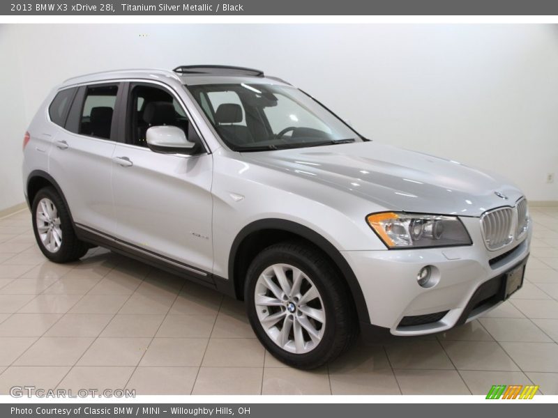Front 3/4 View of 2013 X3 xDrive 28i