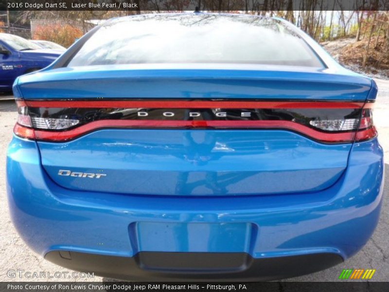 Laser Blue Pearl / Black 2016 Dodge Dart SE
