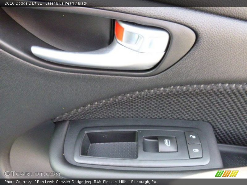 Laser Blue Pearl / Black 2016 Dodge Dart SE