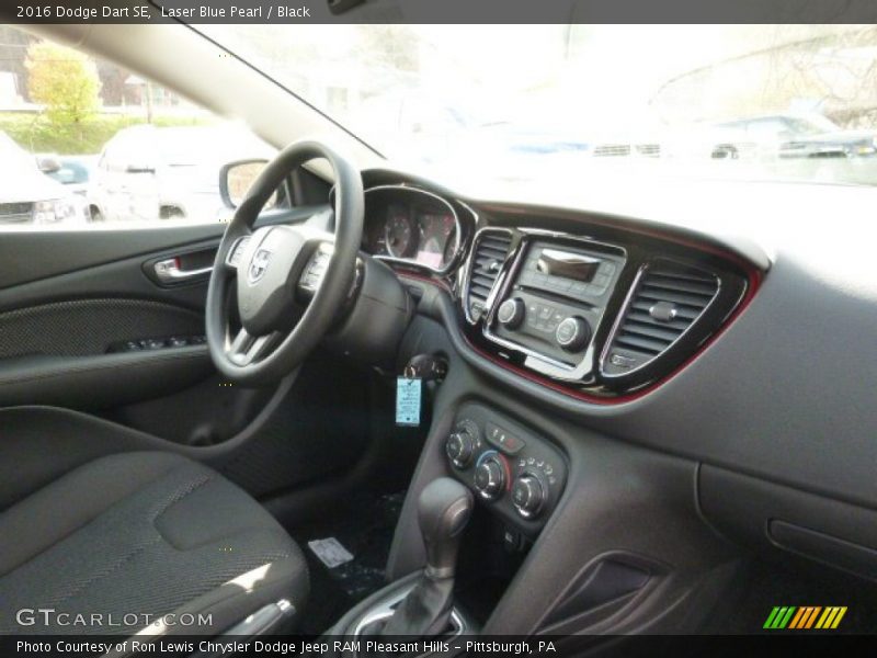 Laser Blue Pearl / Black 2016 Dodge Dart SE
