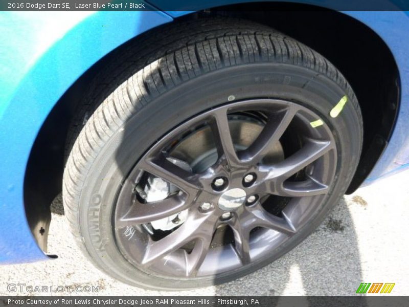 Laser Blue Pearl / Black 2016 Dodge Dart SE