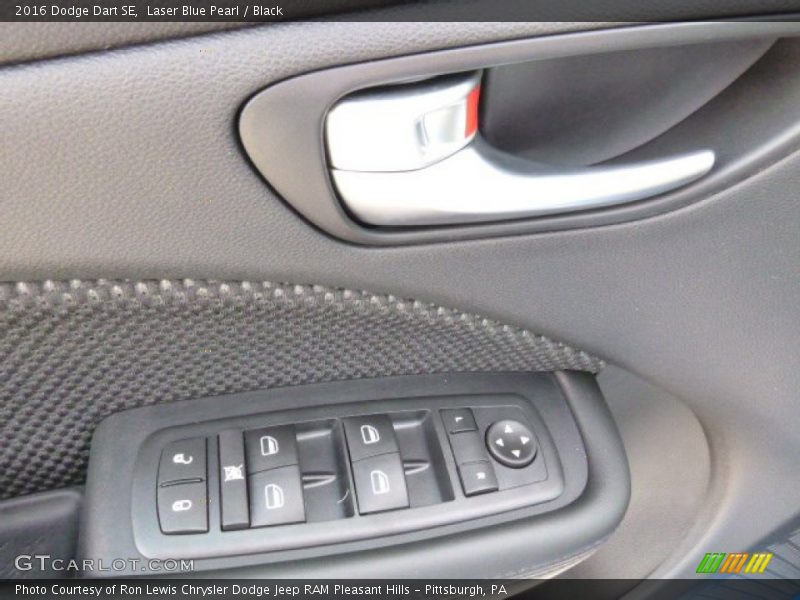 Laser Blue Pearl / Black 2016 Dodge Dart SE