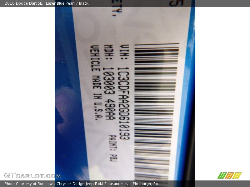 Laser Blue Pearl / Black 2016 Dodge Dart SE