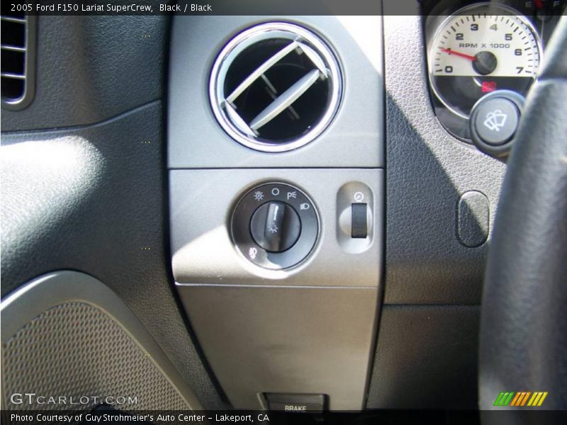 Black / Black 2005 Ford F150 Lariat SuperCrew