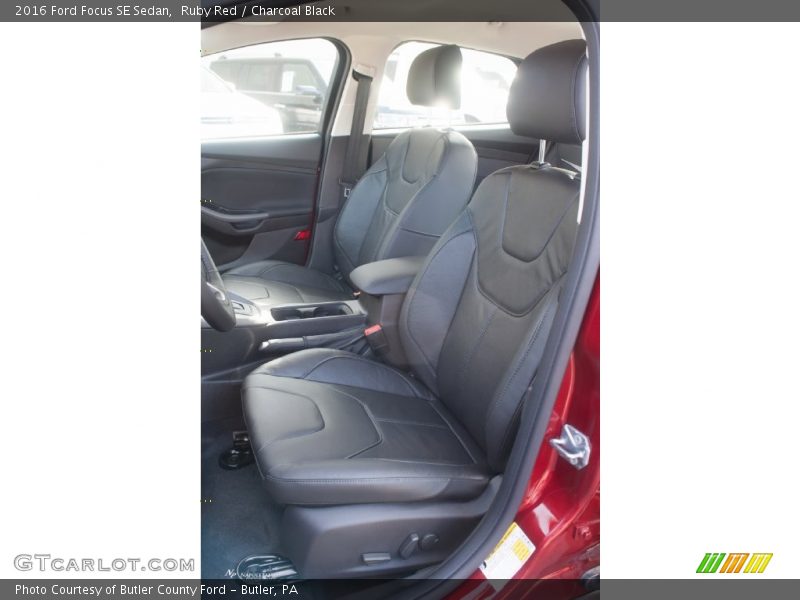 Ruby Red / Charcoal Black 2016 Ford Focus SE Sedan