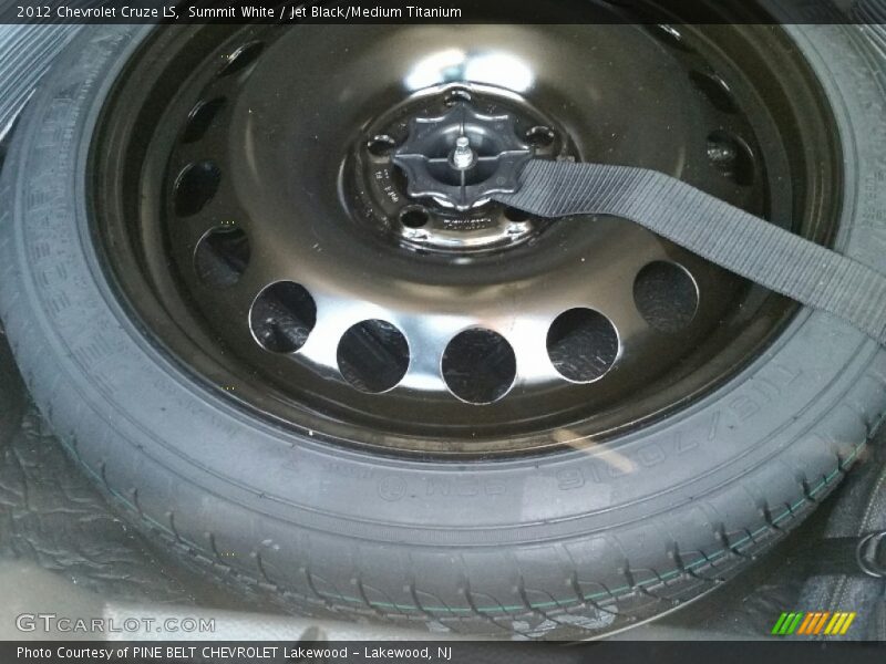 Summit White / Jet Black/Medium Titanium 2012 Chevrolet Cruze LS