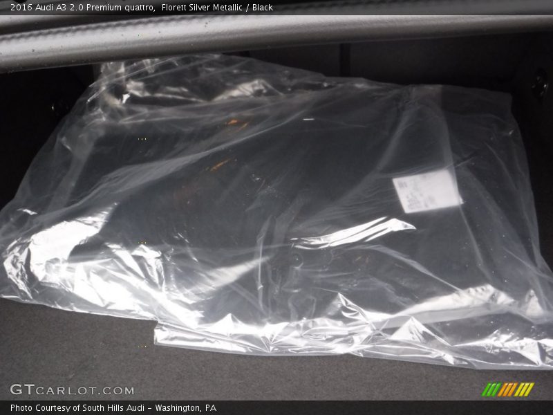 Florett Silver Metallic / Black 2016 Audi A3 2.0 Premium quattro