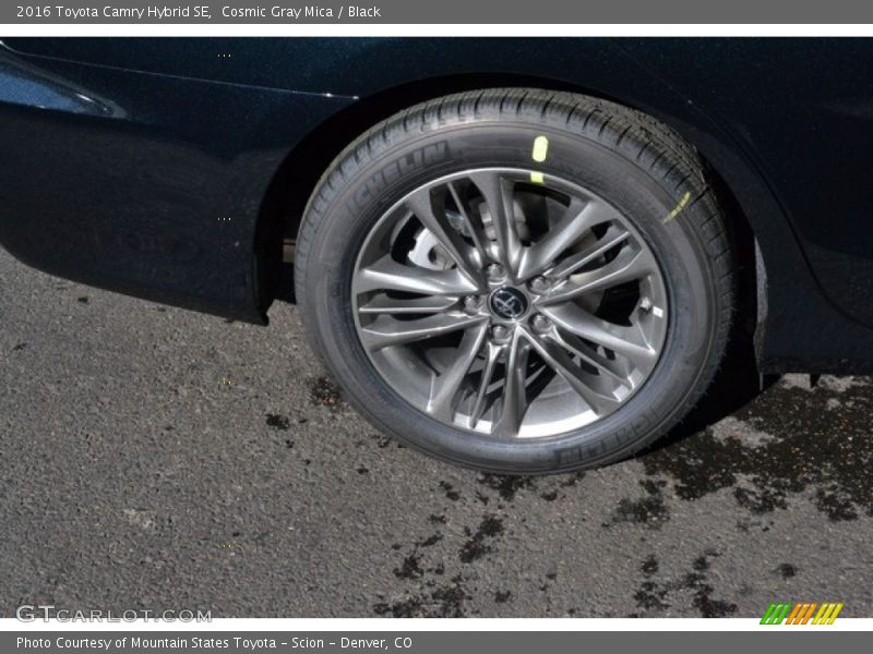 Cosmic Gray Mica / Black 2016 Toyota Camry Hybrid SE