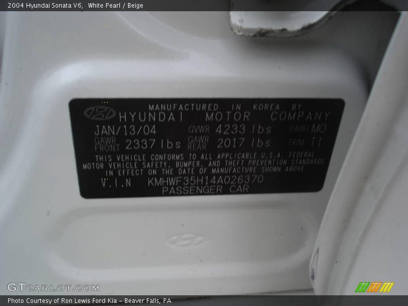 White Pearl / Beige 2004 Hyundai Sonata V6