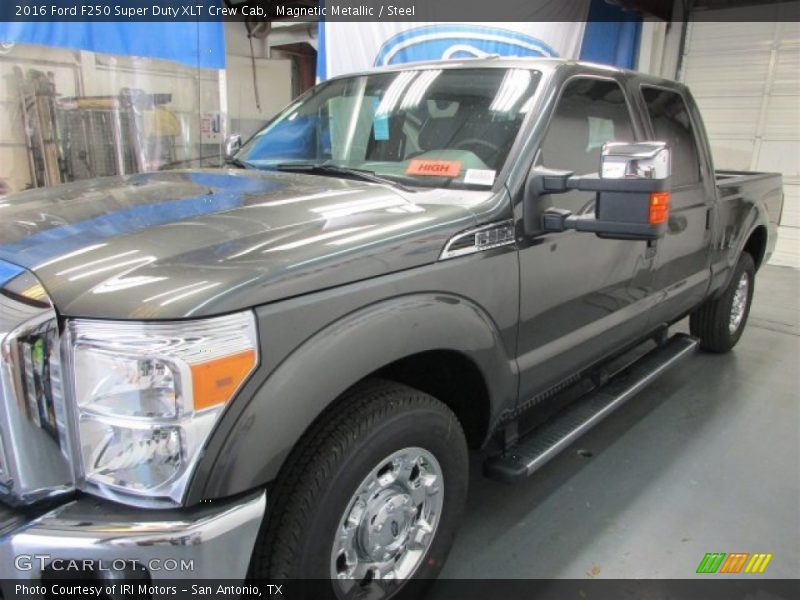 Magnetic Metallic / Steel 2016 Ford F250 Super Duty XLT Crew Cab