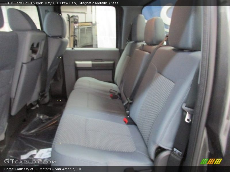 Magnetic Metallic / Steel 2016 Ford F250 Super Duty XLT Crew Cab