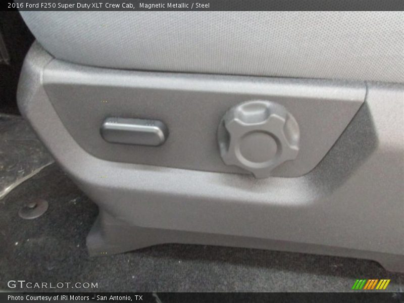 Magnetic Metallic / Steel 2016 Ford F250 Super Duty XLT Crew Cab