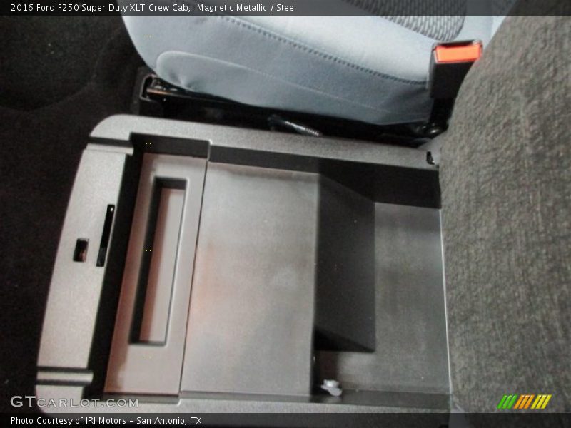 Magnetic Metallic / Steel 2016 Ford F250 Super Duty XLT Crew Cab