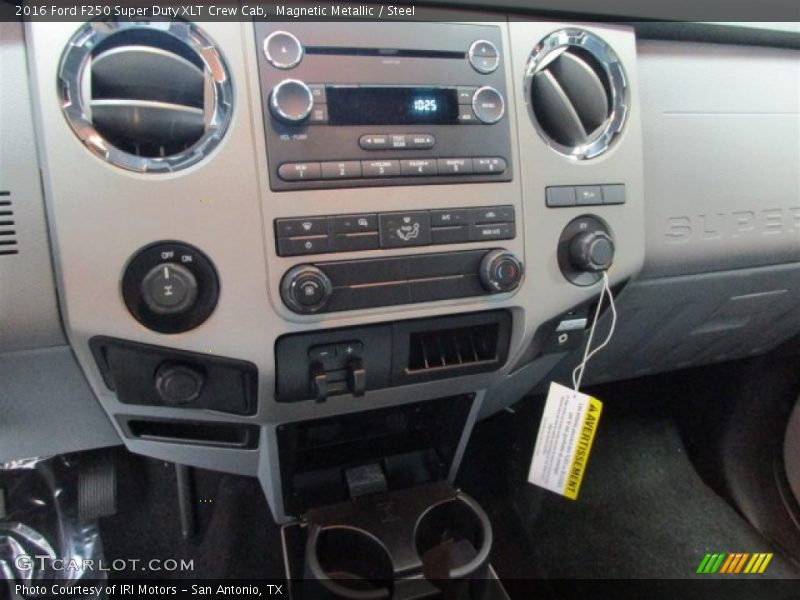 Magnetic Metallic / Steel 2016 Ford F250 Super Duty XLT Crew Cab