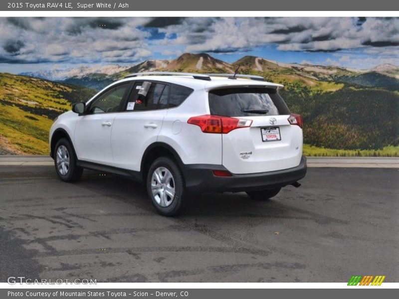 Super White / Ash 2015 Toyota RAV4 LE