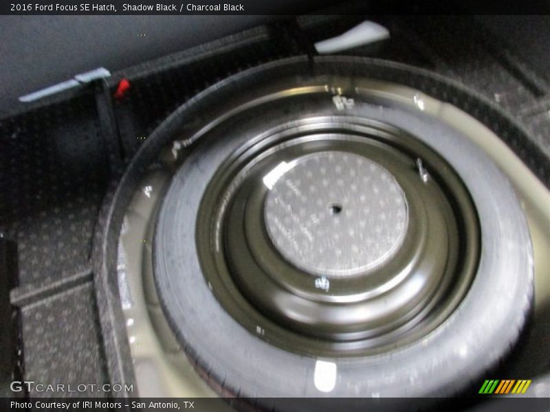 Shadow Black / Charcoal Black 2016 Ford Focus SE Hatch