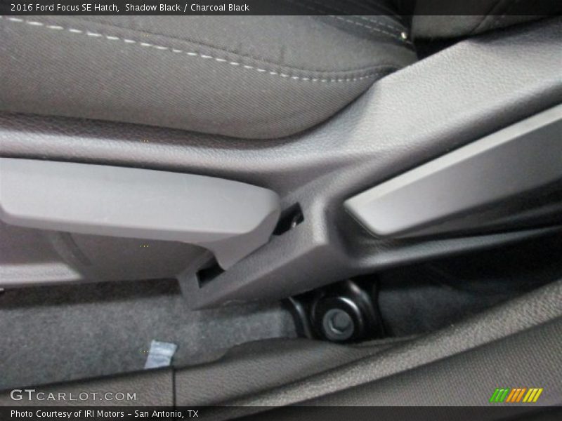 Shadow Black / Charcoal Black 2016 Ford Focus SE Hatch