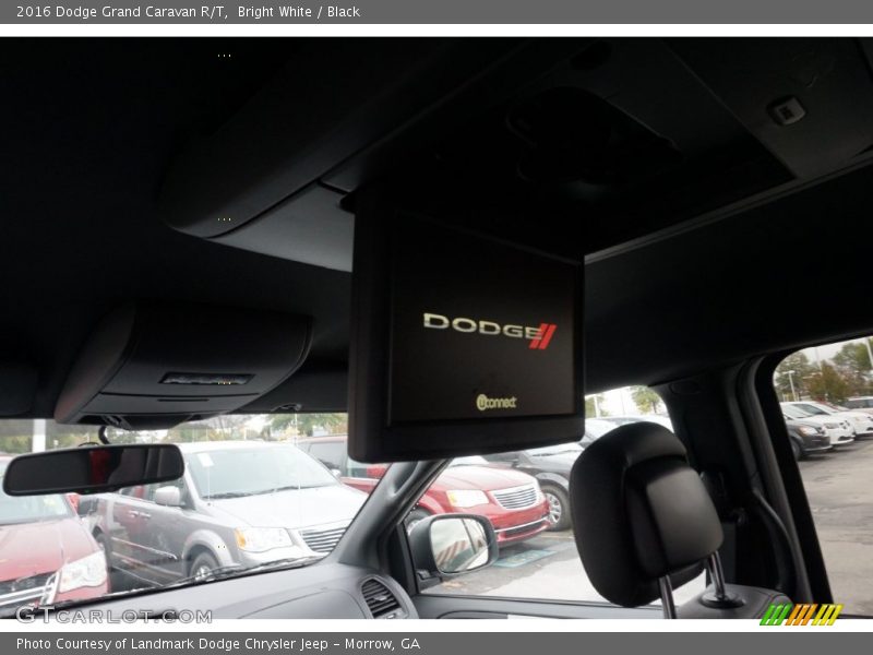 Bright White / Black 2016 Dodge Grand Caravan R/T