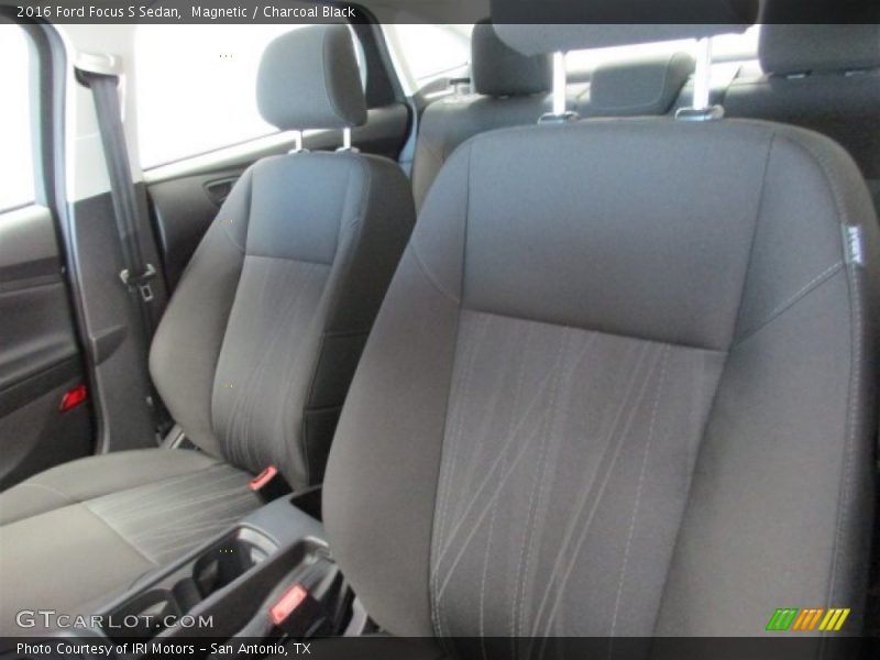Magnetic / Charcoal Black 2016 Ford Focus S Sedan