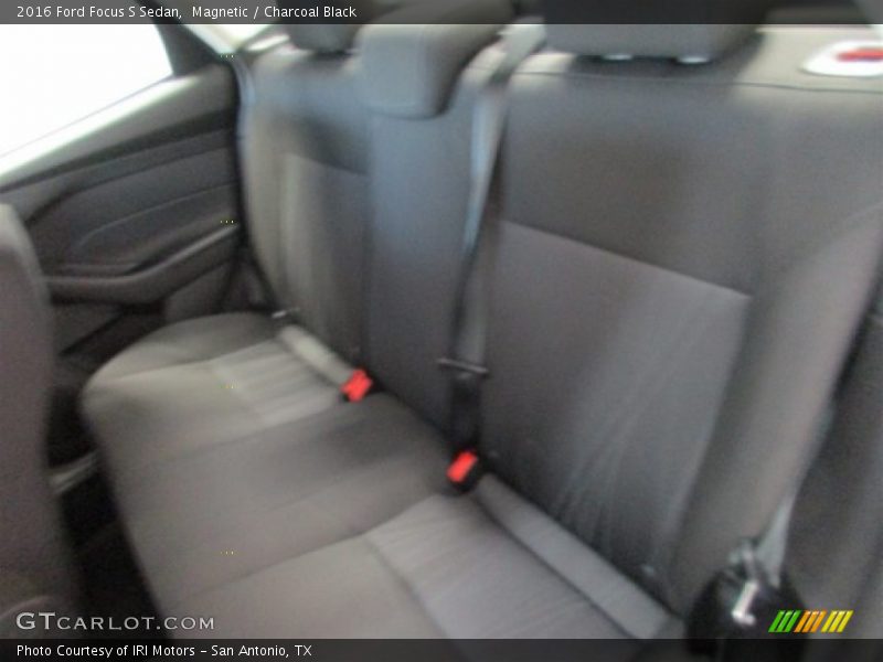 Magnetic / Charcoal Black 2016 Ford Focus S Sedan