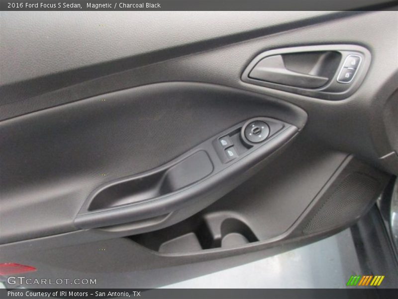 Magnetic / Charcoal Black 2016 Ford Focus S Sedan