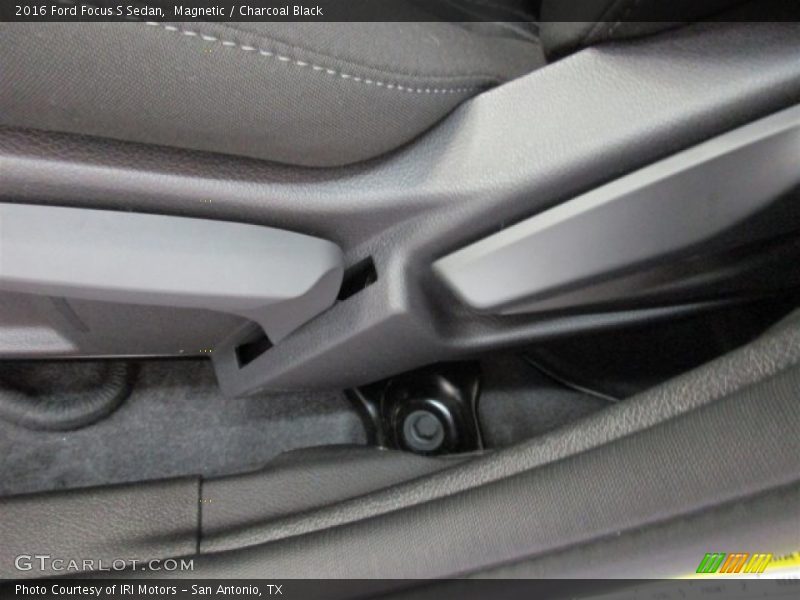 Magnetic / Charcoal Black 2016 Ford Focus S Sedan