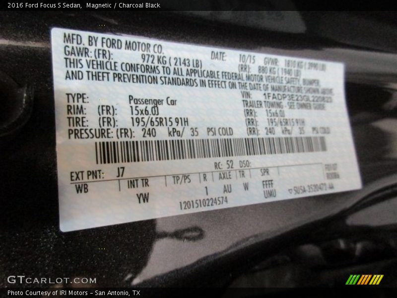 Magnetic / Charcoal Black 2016 Ford Focus S Sedan