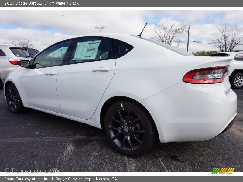Bright White / Black 2016 Dodge Dart SE