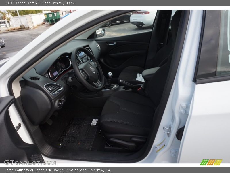 Bright White / Black 2016 Dodge Dart SE