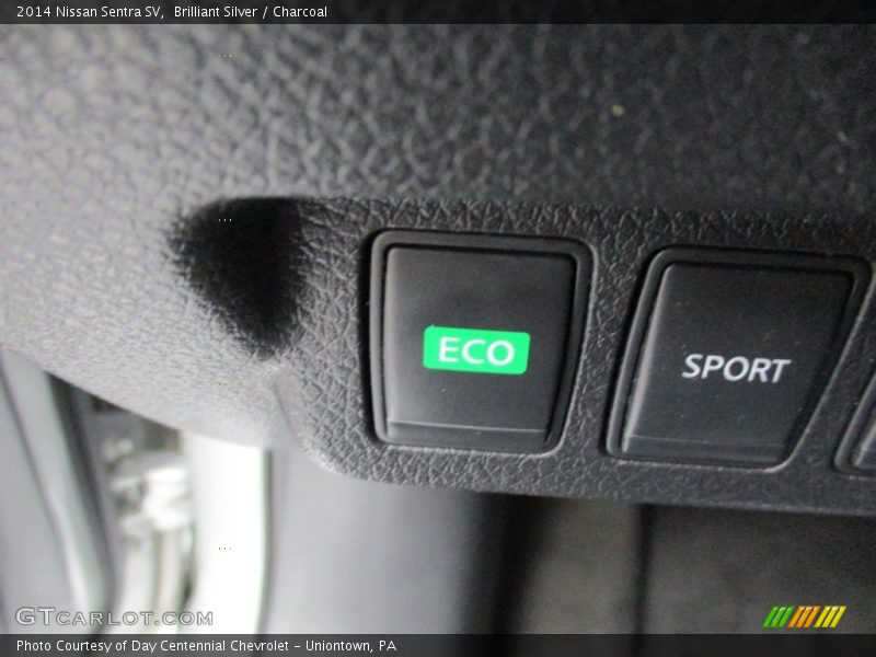 Brilliant Silver / Charcoal 2014 Nissan Sentra SV