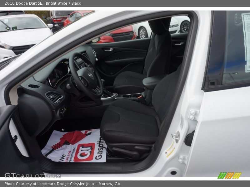 Bright White / Black 2016 Dodge Dart SE